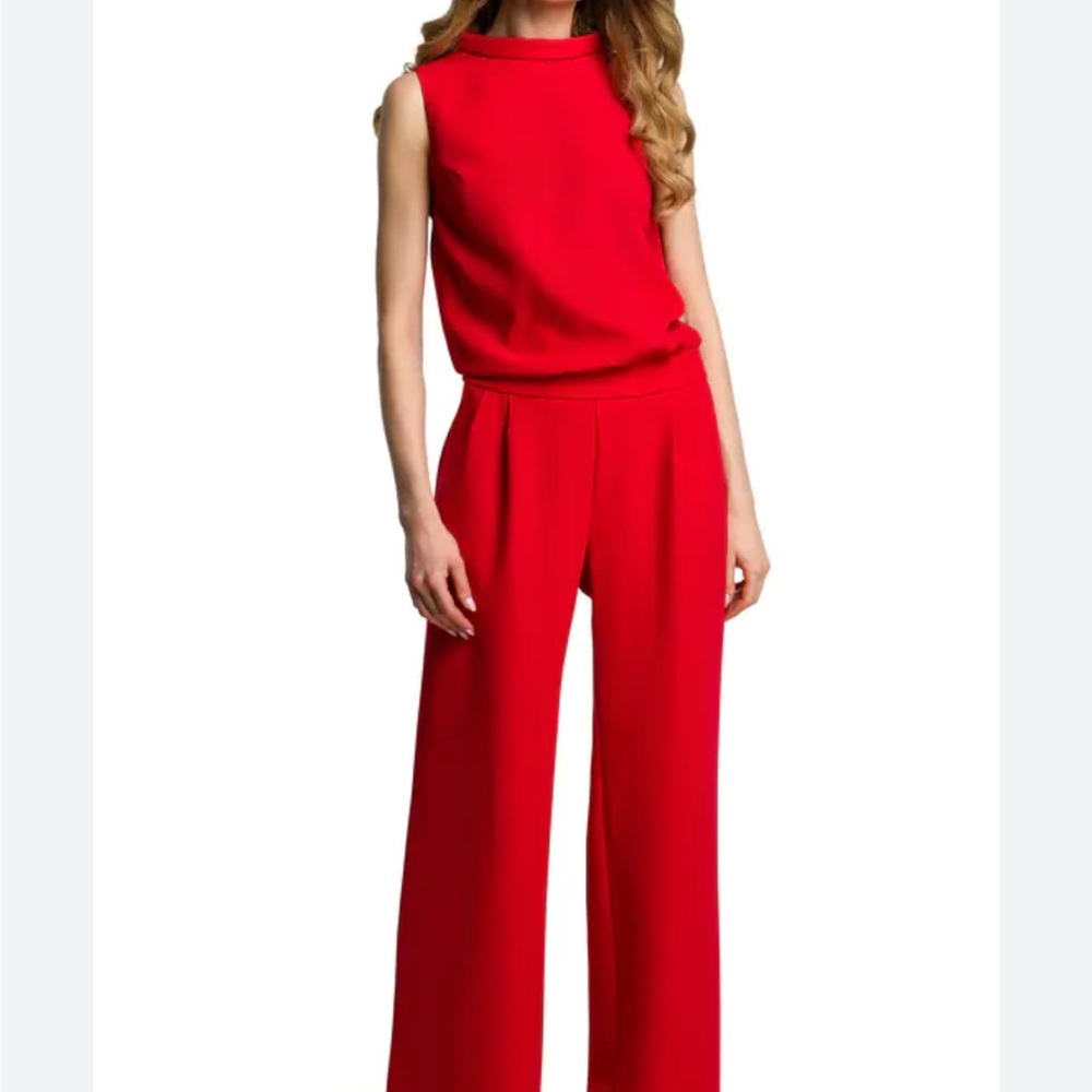 Chic Red Sleeveless Jumpsuit with Wide-Leg Pants